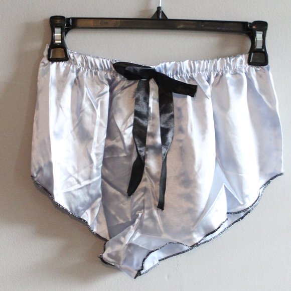 Sexy Lingerie Pjs Bralette and Tap Shorts Sliver - Picture 5 of 9